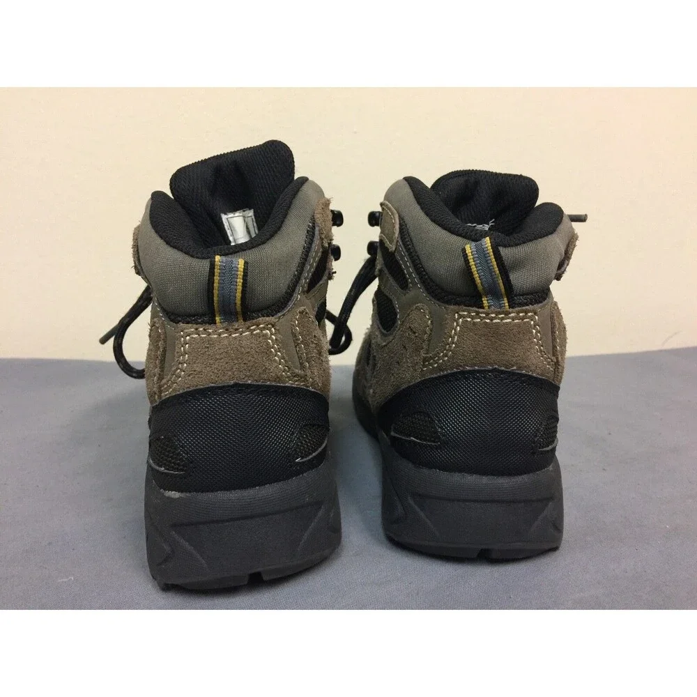 Cherokee boy's size 2 brown suede lace up ankle boots